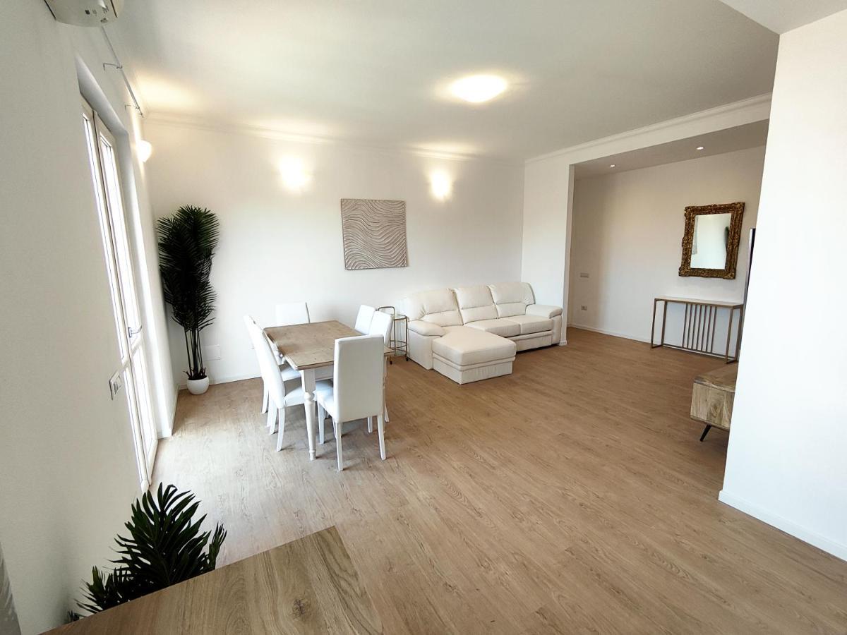 Ferienwohnung Attico Vespucci Luxury Penthouse Olbia Exterior foto